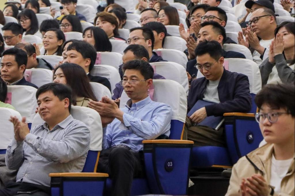 香港本港台现场报码