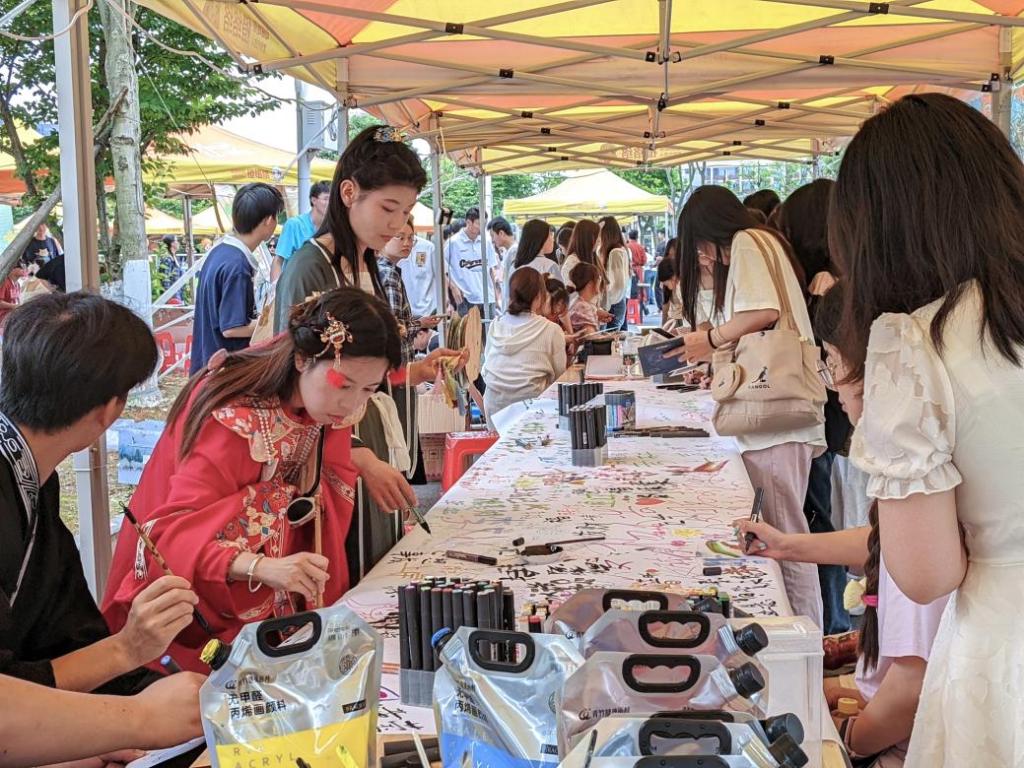 香港本港台现场报码